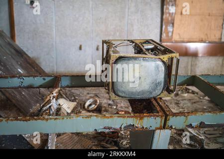 Moniteur cassé au centre de contrôle radar de Duga - zone d'exclusion de Tchernobyl, Ukraine Banque D'Images