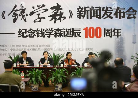 Bildnummer : 56527791 Datum : 28.11.2011 Copyright : imago/Xinhua (111128) -- BEIJING, 28 novembre 2011 (Xinhua) -- Une conférence de presse est organisée pour promouvoir le drame musical Qian Xuesen , à Beijing, capitale de la Chine, le 28 novembre 2011. Le drame musical Qian Xuesen sera présenté en première le 26 décembre à Pékin pour commémorer le 100e anniversaire de la naissance du célèbre scientifique, connu comme le père de la technologie spatiale chinoise. (Xinhua/Li Fangyu) (ljh) CHINA-BEIJING-MUSIC DRAMA- QIAN XUESEN -PRESS CONFERENCE (CN) PUBLICATIONxNOTxINxCHN People Kultur Musik xda x0x 2011 quer 56527791 Date 28 11 2011 Banque D'Images