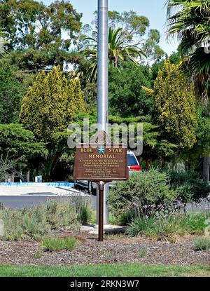 Plaque commémorative Blue Star en hommage aux forces armées, sponsorisée par le district de Diablo Foothills et les California Garden Clubs devant l'hôpital de l'administration des anciens combattants à Livermore, Californie Banque D'Images