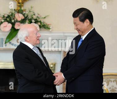 Bildnummer : 57093182 Datum : 20.02.2012 Copyright : imago/Xinhua (120220) -- DUBLIN, 20 février 2012 (Xinhua) -- le vice-président chinois Xi Jinping (R) rencontre le président irlandais Michael D. Higgins à Dublin, capitale de l'Irlande, le 20 février 2012. (Xinhua/Zhang Duo) (cxy) IRLANDE-DUBLIN-XI JINPING-VISIT PUBLICATIONxNOTxINxCHN personnes Politik premiumd xbs x0x 2012 quer 57093182 Date 20 02 2012 Copyright Imago XINHUA Dublin février 20 2012 le vice-président chinois DE XINHUA Xi Jinping r rencontre le président irlandais Michael D Higgins à Dublin capitale de l'Irlande février 20 2012 XINHUA Zhang Duo Cxy Irlande Dublin Banque D'Images