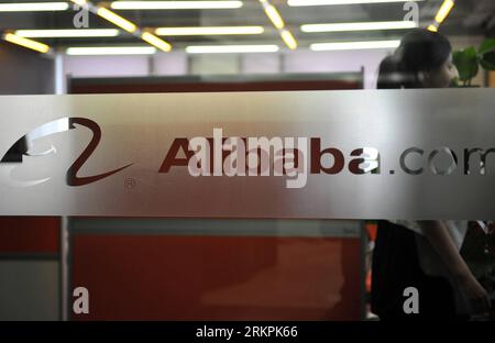 Bildnummer: 58011659  Datum: 21.05.2012  Copyright: imago/Xinhua (120521) -- BEIJING, May 21, 2012 (Xinhua) -- Photo taken on May 21, 2012 shows the logo of Alibaba.com in Hangzhou, capital of east China s Zhejiang Province. The Alibaba Group, a leading Chinese e-commerce company, announced Monday it will spend about 7 billion U.S. dollars in repurchasing up to one-half of its major shareholder Yahoo! Inc. s stake in the company, or approximately 20 percent of Alibaba s fully diluted shares. According to an agreement reached with Yahoo, Alibaba will repurchase the shares with 6.3 billion dolla Stock Photo