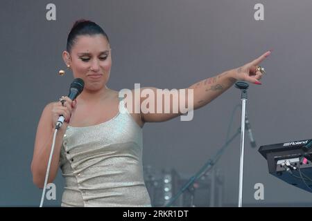 Portsmouth, Royaume-Uni. 25 août 2023. Chanteuse-compositrice britannique née à Londres, Rachel Agatha Keen connue sous son nom de scène raye se produit en direct sur scène au Victorious Festival. (Photo de Dawn Fletcher-Park/SOPA Images/Sipa USA) crédit : SIPA USA/Alamy Live News Banque D'Images