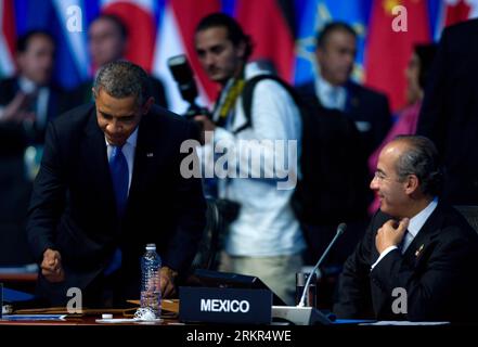 Bildnummer : 58117613 Datum : 18.06.2012 Copyright : imago/Xinhua (120619) -- LOS CABOS, 19 juin 2012 (Xinhua) -- le président américain Barack Obama (L) s'entretient avec le président mexicain Felipe Calderon avant la cérémonie d'ouverture du sommet du Groupe des 20 (G20) à Los Cabos, Mexique, le 18 juin 2012. (Xinhua/David de la Paz)(zyw) MEXIQUE-LOS CABOS-G20 CÉRÉMONIE D'OUVERTURE DU SOMMET PUBLICATIONxNOTxINxCHN People Politik Gipfel Gipfeltreffen G20 G 20 xns x0x 2012 quer 58117613 Date 18 06 2012 Copyright Imago XINHUA Los Cabos juin 19 2012 XINHUA U S Président Barack Obama l entretien avec le Président MEXICAIN Feli Banque D'Images