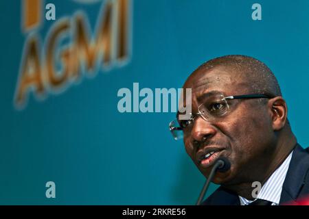 Bildnummer : 58212829 Datum : 09.07.2012 Copyright : imago/Xinhua (120709) -- PÉKIN, 9 juillet 2012 (Xinhua) -- Jean-Louis Ekra, président en exercice et président du conseil d'administration de la Banque africaine d'import-export (Afreximbank), prend la parole lors d'une conférence de presse à Pékin, capitale de la Chine, le 9 juillet 2012. La 19e Assemblée générale annuelle des actionnaires (AGA), organisée par China Eximbank, se tiendra au China National Convention Center (CNCC), à Pékin, du 9 au 15 juillet 2012. Un certain nombre d'activités seront organisées, y compris la réunion du Conseil, le Forum sur la coopération financière Chine-Afrique, a Banque D'Images