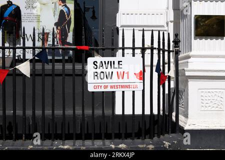 Un panneau de rue Savile Row, Savile Row, Londres, Royaume-Uni. 26 mai 2023 Banque D'Images