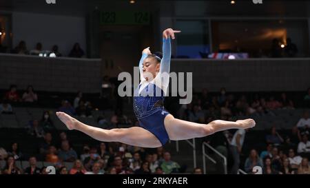 25 août 2023 : la gymnaste Leanne Wong lors de la compétition senior féminine Day 1 aux Championnats américains de gymnastique 2023. La compétition se déroule au SAP Center de San Jose, en Californie. Melissa J. Perenson/CSM Banque D'Images