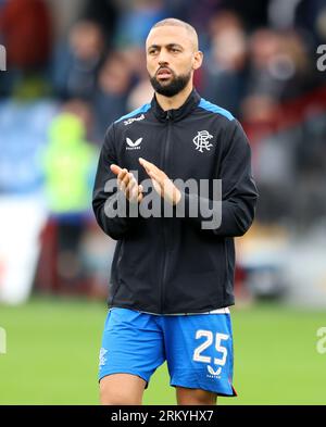 Kemar Roofe des Rangers applaudit les supporters après le coup de sifflet final du match de Cinch Premiership au Global Energy Stadium de Dingwall. Date de la photo : Samedi 26 août 2023. Banque D'Images