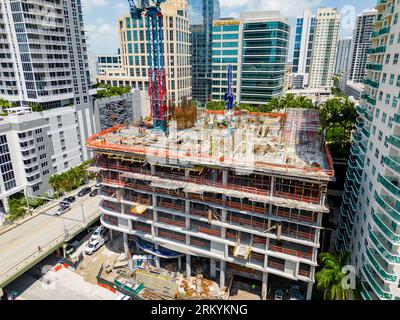 Fort Lauderdale, FL, USA - 25 août 2023 : photo aérienne d'un chantier de construction à fort Lauderdale sur la rivière Banque D'Images
