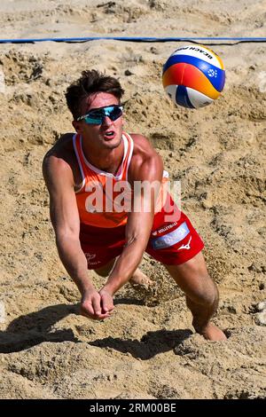 Brno, République tchèque. 26 août 2023. Tadeas Trousil (CZE) en action lors du tournoi Brno Beach Pro 2023, dans le cadre de la série mondiale Beach Pro Tour, catégorie futures, le 26 août 2023, sur le barrage de Brno, en République tchèque. Crédit : Vaclav Salek/CTK photo/Alamy Live News Banque D'Images