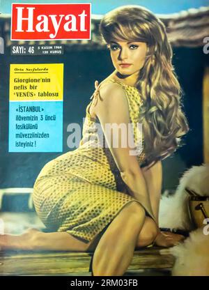 Ann Smyrner actrice danoise 1964 en couverture du magazine turc Hayat Banque D'Images