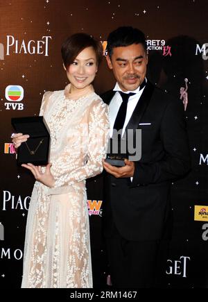 Bildnummer : 59512552 Datum : 13.04.2013 Copyright : imago/Xinhua (130413) -- HONG KONG, 13 avril 2013 (Xinhua) -- l'acteur Sean Lau (à droite) et l'actrice Sammi Cheng assistent à la cérémonie de présentation des 32e Hong Kong film Awards dans le sud de la Chine à Hong Kong, le 13 avril 2013. (Xinhua/HE Jingjia)(wjq) CHINA-HONG KONG-FILM AWARDS (CN) PUBLICATIONxNOTxINxCHN People xcb x0x 2013 hoch 59512552 Date 13 04 2013 Copyright Imago XINHUA Hong Kong avril 13 2013 l'acteur XINHUA Sean Lau r et l'actrice Sammi Cheng assistent à la cérémonie de PRÉSENTATION DE la 32e Hong Kong film Awards dans le sud de la Chine S Hong Kong avril Banque D'Images