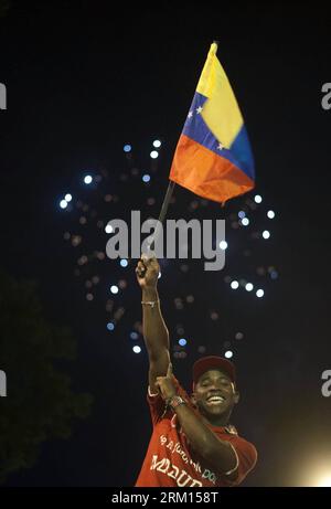 Bildnummer : 59515822 Datum : 14.04.2013 Copyright : imago/Xinhua CARACAS, 14 avril 2013 (Xinhua) -- les partisans du président vénézuélien Nicolas Maduro célèbrent sa victoire à Caracas, capitale du Venezuela, le 14 avril 2013. Le président vénézuélien par intérim Nicolas Maduro a remporté de justesse l élection présidentielle avec 50,66 pour cent des voix, a déclaré dimanche le président du Conseil électoral national, Tibisay Lucena. (Xinhua/Mauricio Valenzuela) (py) VENEZUELA-CARACAS-PRESIDENTIAL ELECTION-MADURO PUBLICATIONxNOTxINxCHN Politik Wahl Präsidentschaftswahl xas x0x 2013 hoch Aufmacher premiumd 595 Banque D'Images