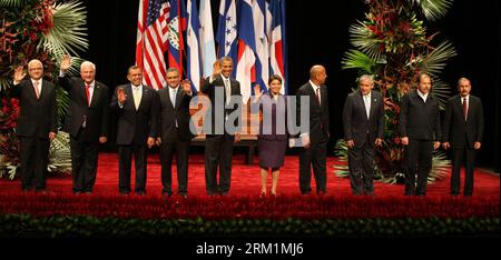 Bildnummer: 59601020  Datum: 03.05.2013  Copyright: imago/Xinhua SAN JOSE, May 3, 2013 - Image provided by Honduras Presidency shows U.S. President Barack Obama (5th L), Costa Rican President Laura Chinchilla (5th R) and other state and government chiefs waving during arrival to an event at National Theatre in San Jose, capital of Costa Rica, May 3, 2013. U.S. President Barack Obama and Central American state and government chiefs arrived to Costa Rica on Friday before they attend summit of the Central American Integration System (SICA, by its acronym in Spanish). (Xinhua/Honduras Presidency)( Stock Photo