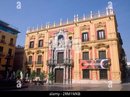 FACHADA PRINCIPAL DEL PALACIO CON PORTADA BARROCA DEL SIGLO XVIII - RESTAURADO. Auteur : ANTONIO RAMOS (1703-1782). Lieu : PALACIO EPISCOPAL. Malaga. ESPAGNE. Banque D'Images