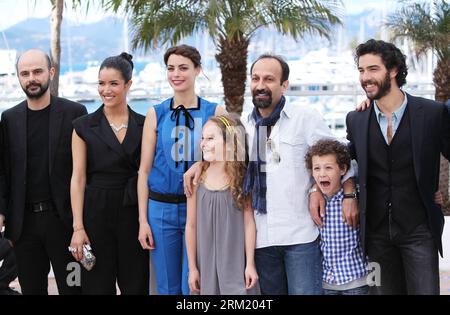 Bildnummer: 59656917  Datum: 17.05.2013  Copyright: imago/Xinhua (130517) -- CANNES, May 17, 2012 (Xinhua) -- Cast members pose during a photocall for French film Le Passe (The Past) at the 66th Cannes Film Festival in Cannes May 17, 2013. (Xinhua/Gao Jing) FRANCE-CANNES-FILM FESTIVAL-LE PASSE-PHOTOCALL PUBLICATIONxNOTxINxCHN Kultur Entertainment People Film 66 Internationale Filmfestspiele Cannes Photocall xcb x0x 2013 quer premiumd      59656917 Date 17 05 2013 Copyright Imago XINHUA  Cannes May 17 2012 XINHUA Cast Members Pose during a photo call for French Film Le passe The Past AT The  Ca Stock Photo