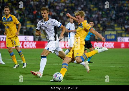 Frosinone, Italie. 26 août 2023. Marco Brescianini (Frosinone Calcio) ; lors de la Ligue italienne de football Un match de 2023/2024 entre Frosinone Calcio et Atalanta BC au stade Benito Stirpe à Frosinone le 26 août 2023. Crédit : Agence photo indépendante/Alamy Live News Banque D'Images