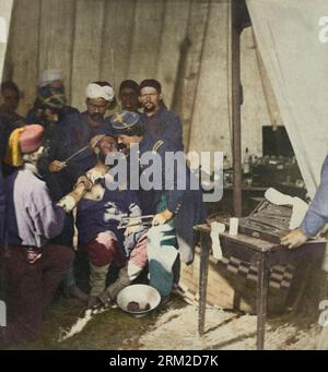 1861 : scène d'hôpital à Fortress Monroe, Virginie. Stereograph montre des soldats zouaves, peut-être du 5th New York Infantry Regiment, dans un hos de campagne Banque D'Images