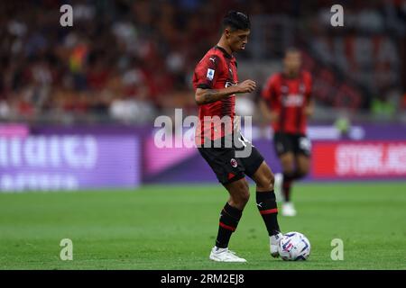 Milan, Italie. 26 août 2023. Tijjani Reijnders de l'AC Milan contrôle le ballon lors du match de Serie A entre l'AC Milan et le Torino FC au Stadio Giuseppe Meazza le 26 août 2023 à Milan, Italie . Crédit : Marco Canoniero/Alamy Live News Banque D'Images