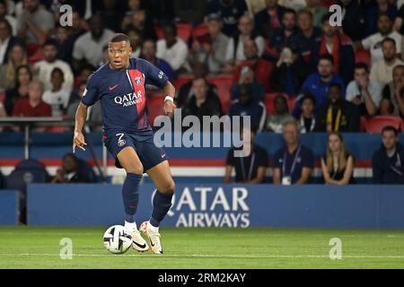 Paris, France. 26 août 2023. Julien Mattia/le Pictorium - PSG-LENS au Parc des Princes, 26 août 2023 - 26/8/2023 - France/Ile-de-France (région)/Paris - Kylian Mbappe lors du 3e Journee de ligue 1 Ubereats, entre le PSG-RC Lens au Parc des Princes, 26 août 2023 crédit : LE PICTORIUM/Alamy Live News Banque D'Images