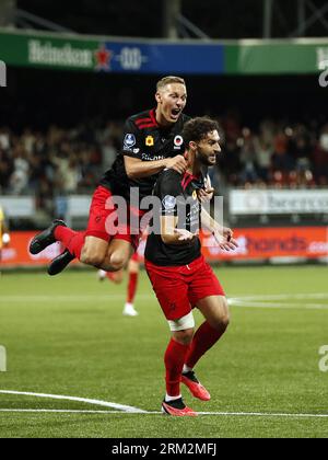 ROTTERDAM - (lr) Julian Baas de sbv Excelsior, Nikolas Agrafiotis de sbv Excelsior célèbrent les 1-0 lors du match de championnat néerlandais entre l'Excelsior Rotterdam et Fortuna Sittard au Van Donge & de Roo Stadium le 26 août 2023 à Rotterdam, pays-Bas. ANP BART STOUTJESDYK crédit : ANP/Alamy Live News Banque D'Images