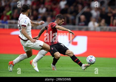 Milan, Italie. 26 août 2023. Christian Pulisic de l'AC Milan contrôle le ballon lors du match de Serie A entre l'AC Milan et le Torino FC au Stadio Giuseppe Meazza le 26 août 2023 à Milan, Italie . Crédit : Marco Canoniero/Alamy Live News Banque D'Images