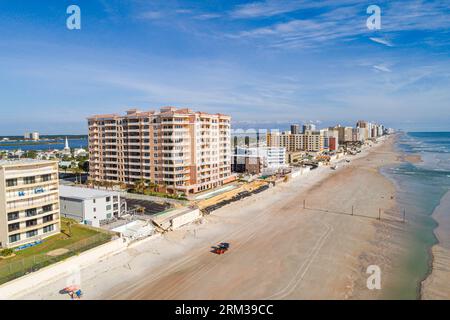 Daytona Beach Shores Florida, océan Atlantique, aérien de dessus vue, hôtels de condominium en bord de mer, ouragan Ian Nicole nettoyage, piscine d Banque D'Images