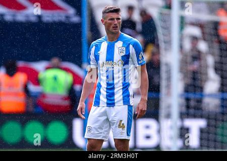 Huddersfield, Royaume-Uni. 26 août 2023. Matty Pearson de Huddersfield Town pendant le match du championnat Sky Bet Huddersfield Town vs Norwich City au John Smith's Stadium, Huddersfield, Royaume-Uni, le 26 août 2023 (photo de Ryan Crockett/News Images) à Huddersfield, Royaume-Uni le 8/26/2023. (Photo de Ryan Crockett/News Images/Sipa USA) crédit : SIPA USA/Alamy Live News Banque D'Images