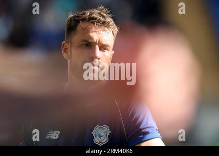 Cardiff, Royaume-Uni. 26 août 2023. Aaron Ramsey de la ville de Cardiff regarde. Match de championnat EFL Skybet, Cardiff City - Sheffield mercredi au Cardiff City Stadium à Cardiff, pays de Galles, le samedi 26 août 2023. Cette image ne peut être utilisée qu'à des fins éditoriales. Usage éditorial uniquement, photo par Andrew Orchard/Andrew Orchard photographie sportive/Alamy Live News crédit : Andrew Orchard photographie sportive/Alamy Live News Banque D'Images