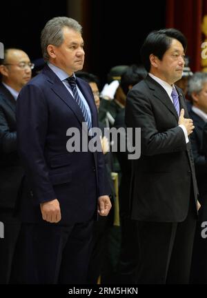 Bildnummer : 60664697 Datum : 01.11.2013 Copyright : imago/Xinhua (131101) -- TOKYO, 1 novembre 2013 (Xinhua) -- le ministre japonais de la Défense Itsunori Onodera (à droite) et le ministre russe de la Défense Sergei Shoigu examinent une garde d'honneur au ministère de la Défense à Tokyo, Japon, le 1 novembre 2013. (Xinhua/Ma Ping)(lrz) JAPON-TOKYO-MINISTRE RUSSE DE la défense-VISITE PUBLICATIONxNOTxINxCHN People xcb x0x 2013 hoch premiumd 60664697 Date 01 11 2013 Copyright Imago XINHUA Tokyo nov 1 2013 XINHUA les ministres japonais de la Défense Itsunori Onodera r et russe Sergei Shoigu EXAMINENT la garde d'HONNEUR AU ministère o Banque D'Images