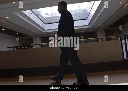(140206) -- WASHINGTON D.C., 6 février 2014 (Xinhua) -- John Boehner (R-Oh), président de la Chambre des représentants des États-Unis, se rend à une conférence de presse sur Capitol Hill à Washington D.C., capitale des États-Unis, le 6 février 2014. Boehner a déclaré jeudi qu'il sera difficile d'adopter une législation sur l'immigration cette année. (Xinhua/Zhang Jun) US-WASHINGTON-POLITICS-BOEHNER-IMMIGRATION PUBLICATIONxNOTxINxCHN Washington D C février 6 2014 XINHUA U S Président John Boehner r Oh marche à une conférence de presse SUR Capitol Hill à Washington D C capitale des États-Unis février 6 2014 Boehner a déclaré jeudi QUE CE serait di Banque D'Images