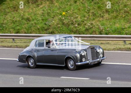 1956 Rolls Royce essence 4887 cc, 4.9L British Rolls-Royce Silver Cloud, berline en acier standard, moteur Bentley L Series V8, berline droite-6 Banque D'Images