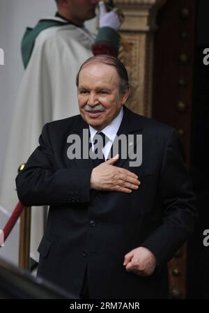 (140222) -- ALGER, 22 février 2014 (Xinhua) -- une photo de dossier non datée montre le président algérien Abdelaziz Bouteflika. Samedi, le Premier ministre algérien Abdelmalek Sellal a annoncé officiellement que le président Abdelaziz Bouteflika allait se présenter à la présidence pour un quatrième mandat lors de l'élection présidentielle d'avril 17. (Xinhua/Mohamed Kadri) (zw) ALGÉRIE-ÉLECTION DU PRÉSIDENT BOUTEFLIKA PUBLICATIONxNOTxINxCHN Alger février 22 2014 XINHUA fichier non daté photo montre le président algérien Abdel Aziz Bouteflika les premiers ministres algériens ont annoncé samedi officiellement que le président de Thatcher Abdel Aziz Bouteflika se présenterait Banque D'Images