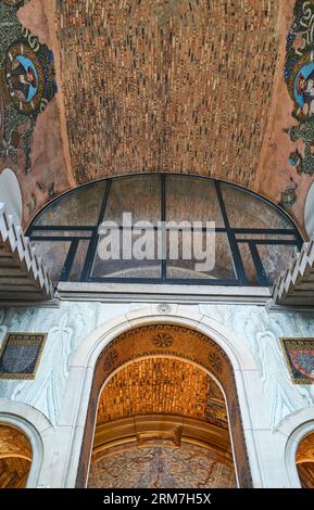 Berlin, Allemagne - Juky 30, 2019 : le hall d'entrée de l'église commémorative Kaiser Wilhelm Banque D'Images