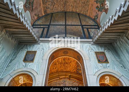 Berlin, Allemagne - Juky 30, 2019 : le hall d'entrée de l'église commémorative Kaiser Wilhelm Banque D'Images