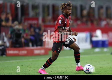 Milan, Italie. 26 août 2023. Samuel Chukwueze de l'AC Milan en action lors du match de football Serie A entre l'AC Milan et le Torino FC au Stadio Giuseppe Meazza Credit : Marco Canoniero/Alamy Live News Banque D'Images