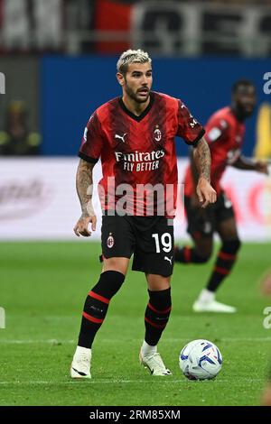 Theo Hernandez (Milan) lors du match italien 'Serie A' entre Milan 4-1 Torino au stade Giuseppe Meazza le 26 août 2023 à Milan, Italie. Crédit : Maurizio Borsari/AFLO/Alamy Live News Banque D'Images