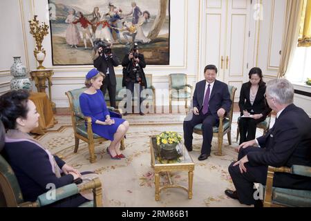 (140330) -- BRUXELLES, 30 mars 2014 (Xinhua) -- le président chinois Xi Jinping (3e R) rencontre le roi Philippe de Belgique (1e R) à Bruxelles, Belgique, le 30 mars 2014. (Xinhua/Ju Peng) (zgp) BELGIUM-BRUSSELS-CHINA-XI JINPING-KING PHILIPPE-MEETING PUBLICATIONxNOTxINxCHN Bruxelles Mars 30 2014 le président chinois Xi Jinping 3e r rencontre le roi Philippe de Belgique 1e r à Bruxelles Belgique Mars 30 2014 XINHUA ju Peng zgp Belgique Bruxelles Chine Xi Jinping King Philippe Meeting PUBLICATIONXNOXNXNXNXXXXXXXINXINXINXINCHN Banque D'Images