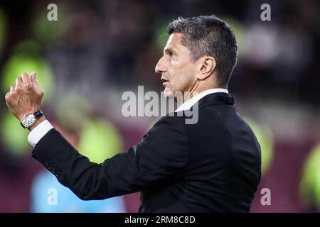 Édimbourg, Écosse, Royaume-Uni. 24 août 2023. Razvan Lucescu, entraîneur de PAOK, lors d'un match entre Hearts et PAOK. Match des éliminatoires de la Conference League entre Heart of Midlothian et PAOK FC. Le match s'est terminé 1-2. (Image de crédit : © Giannis Papanikos/ZUMA Press Wire) USAGE ÉDITORIAL SEULEMENT! Non destiné à UN USAGE commercial ! Banque D'Images