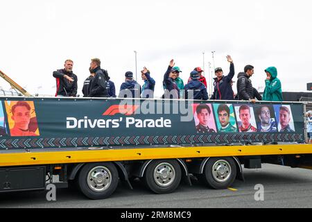 Zandvoort, pays Bas. 27 août 2023. Les pilotes défilent en camion lors du Grand Prix de Hollande Heineken 2023 de Formule 1, 13e manche du Championnat du monde de Formule 1 2023 du 25 au 28 août 2023 sur le circuit de Zandvoort, à Zandvoort, pays-Bas - photo Florent Gooden/DPPI crédit : DPPI Media/Alamy Live News Banque D'Images