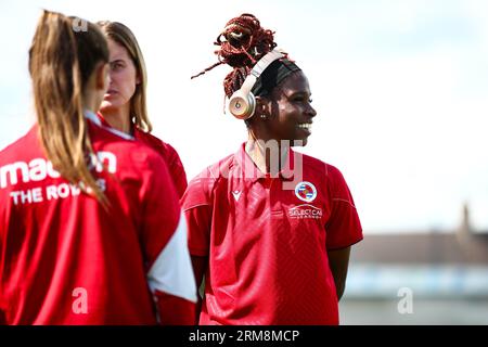 Londres, Royaume-Uni. 27 août 2023. Easther Mayi Kith (16 Reading) avant le match de championnat des femmes de Barclays FA entre Crystal Palace et Reading au VBS Community Stadium. Crédit : Liam Asman/Alamy Live News Banque D'Images