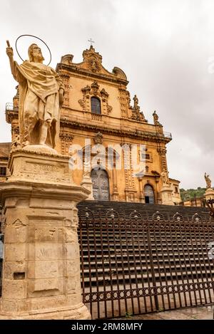 Cathédrale de San Pietro (Saint Pierre) à Modica. Sicile, Italie méridionale. Banque D'Images