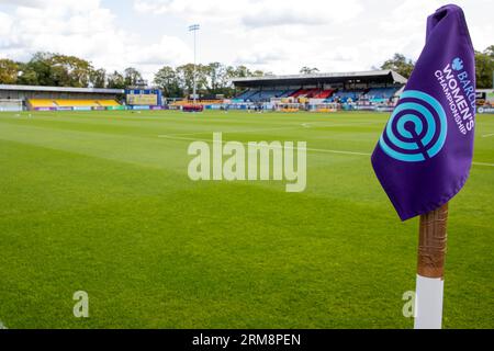 Londres, Royaume-Uni. 27 août 2023. Vue intérieure générale de Gander Green Lane avec le drapeau du coin marqué Barclays FA Womens Championship pendant le match du Barclays FA Womens Championship entre Crystal Palace et Reading au VBS Community Stadium. Crédit : Liam Asman/Alamy Live News Banque D'Images