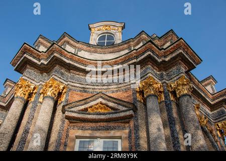 Façade texturée du nouveau château dans le complexe du palais de l'Ermitage à l'extérieur de Bayreuth, Bavière, Allemagne Banque D'Images