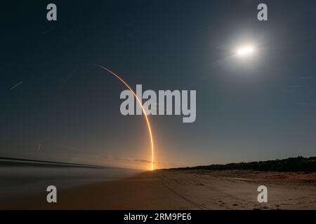 Lancement de SpaceX Starlink Group 6-11 Banque D'Images