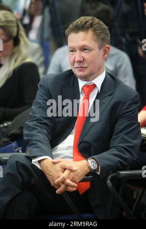 (140530) -- BERLIN, 30 mai 2014 (Xinhua) -- Alexey Miller, PDG du fournisseur russe de gaz naturel Gazprom, assiste à une conférence de presse après des pourparlers trilatéraux à Berlin, en Allemagne, le 30 mai 2014. Des représentants de l'Union européenne (UE), de la Russie et de l'Ukraine se sont réunis ici vendredi pour un nouveau cycle de pourparlers trilatéraux visant à régler le différend gazier qui oppose la Russie et l'Ukraine, jours avant une date limite fixée par la Russie pour couper le flux de gaz si l'Ukraine ne paie pas les factures impayées. (Xinhua/Zhang Fan) ALLEMAGNE-BERLIN-UE-RUSSIE-UKRAINE-NÉGOCIATIONS SUR LE GAZ PUBLICATIONxNOTxINxCHN Berlin Mai 30 2014 XINHUA Ale Banque D'Images