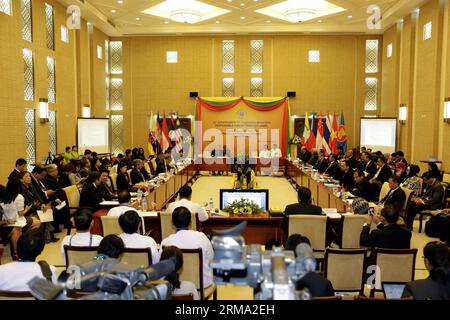 (140612) -- NAY PYI TAW, 12 juin 2014 (Xinhua) -- la photo prise le 12 juin 2014 montre une scène de la 12e conférence des ministres responsables de l'information de l'ASEAN (AMRI), de la réunion des hauts fonctionnaires pour la 12e conférence AMRI et des réunions connexes avec les partenaires du dialogue à Nay Pyi Taw, Myanmar, le 12 juin 2014. (Xinhua/U Aung)(ctt) MYANMAR-NAY PYI TAW-AMRI-CONFERENCE PUBLICATIONxNOTxINxCHN Nay Pyi Taw juin 12 2014 XINHUA une photo prise LE 12 2014 juin montre une scène de la 12e Conférence du ministre de l'information de l'ASEAN responsable de la réunion des hauts fonctionnaires de l'Amri pour la 12e réunion Amri Banque D'Images