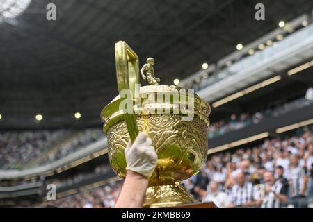 Belo Horizonte, Brésil. 27 août 2023. Atletico-MG avait le titre de Champion brésilien de 1937 reconnu par la CBF et la coupe de championnat "Tournoi des Champions" est vu avant le match entre Atletico-MG. Crédit : AGIF/Alamy Live News Banque D'Images