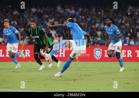 Naples, Campanie, Italie. 27 août 2023. Lors du match de football italien de Serie A SSC Napoli vs US Sassuolo le 27 août 2023 au stade Diego Armando Maradona à Naples.In Picture : .Victor Osimhen de SSC Napoli (image de crédit : © Fabio Sasso/ZUMA Press Wire) USAGE ÉDITORIAL SEULEMENT! Non destiné à UN USAGE commercial ! Banque D'Images