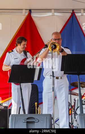 Membres de la Naden Military Band dans un quintette de jazz au Festival maritime de 2023 à Steveston Colombie-Britannique Canada Banque D'Images