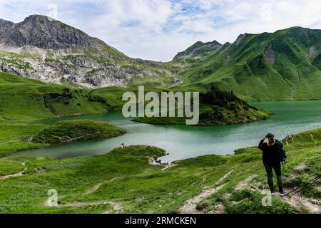 Allgäuer Bergseen à Alpen. Schrecksee. Banque D'Images